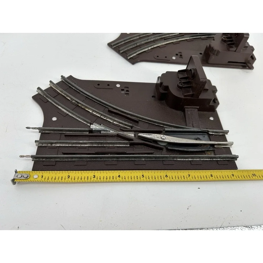 Lionel 6-5021/2  Manual Switch Tracks Set of 2   Left & Right Turnouts O-27